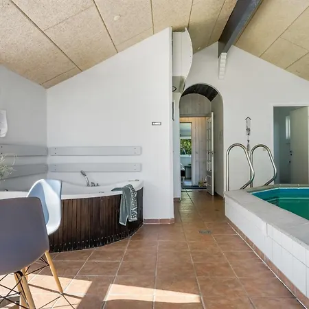 Persa - From The Sea By Interhome Feriehus Hals