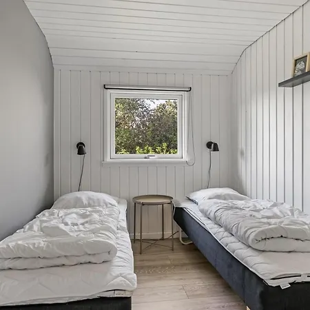 Persa - From The Sea By Interhome Feriehus *